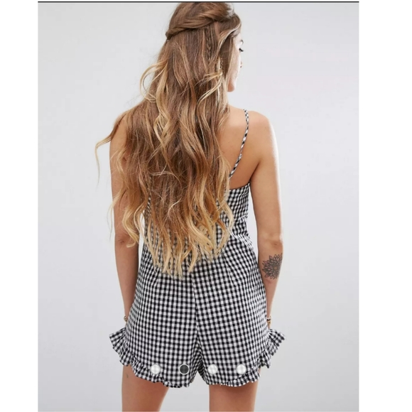 Honey Punch Gingham Romper Black & White Cami Ruffle Hem Size Small - Picture 2 of 12